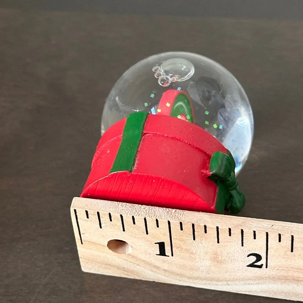 Mini Christmas Snow Globe Disney Parks 2002 Letter O Holiday‎ Decor Gift